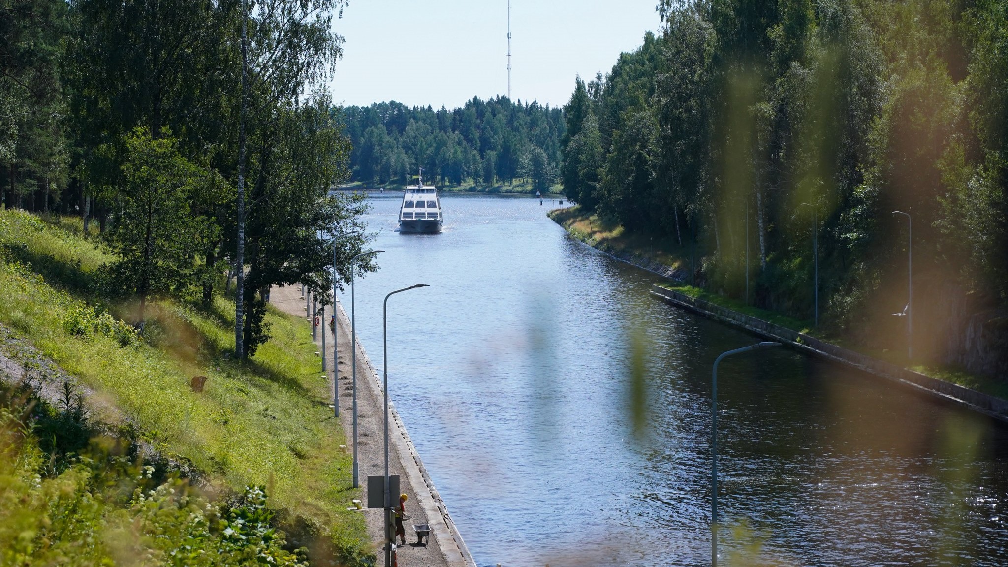 Matkustajavene Saimaan kanavalla kesällä 2021. (Kuva: LVM)