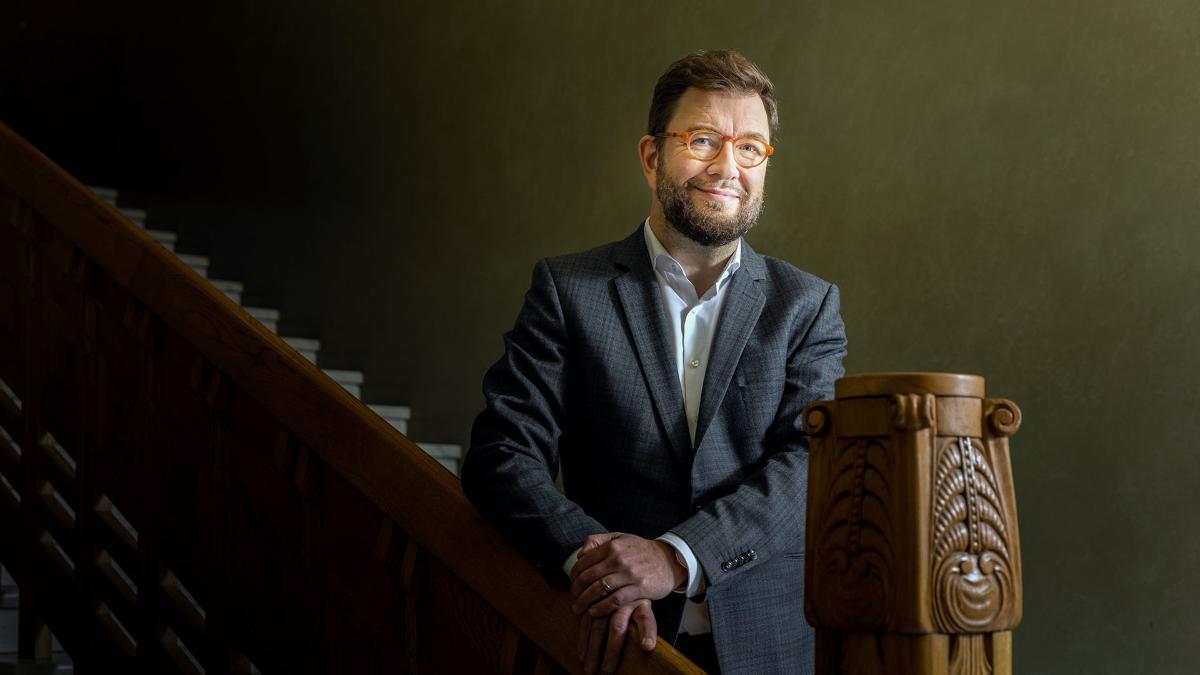 Artikkeli: Luotettavasti, turvallisesti joukkoliikenteessä. Ministeri Timo Harakka