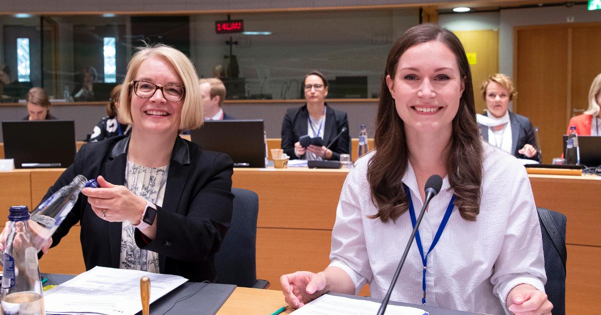 Minister Sanna Marin and Minna Kivimäki, Deputy Permanent Representative (Photo: Council of the European Union)