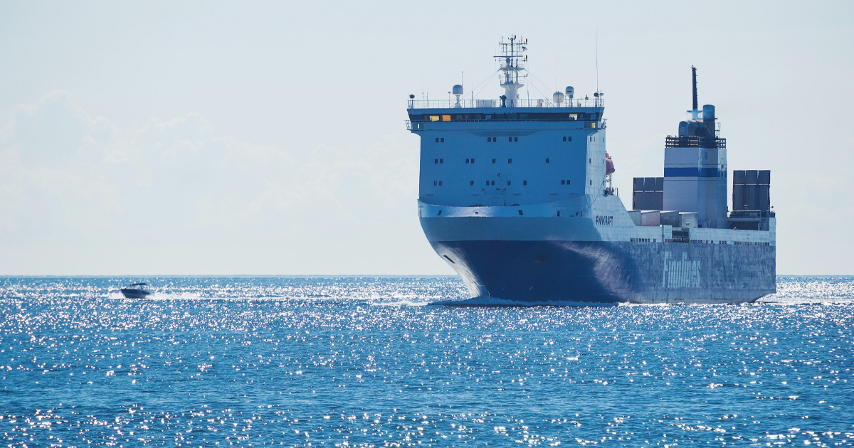Finnlines-fraktfartyg utanför Hangö (Foto: Mikko Lemola/Shutterstock)
