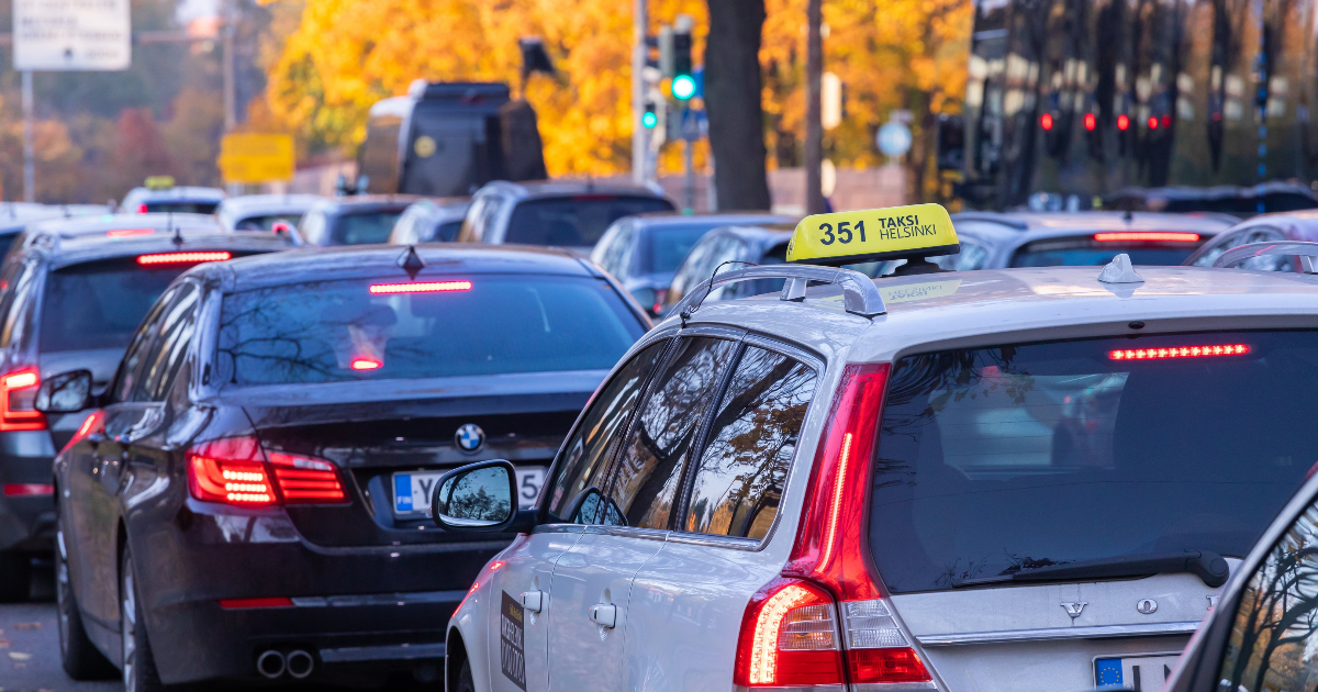 Taksi Helsingissä (Kuva: Juha Tuomi / Rodeo)