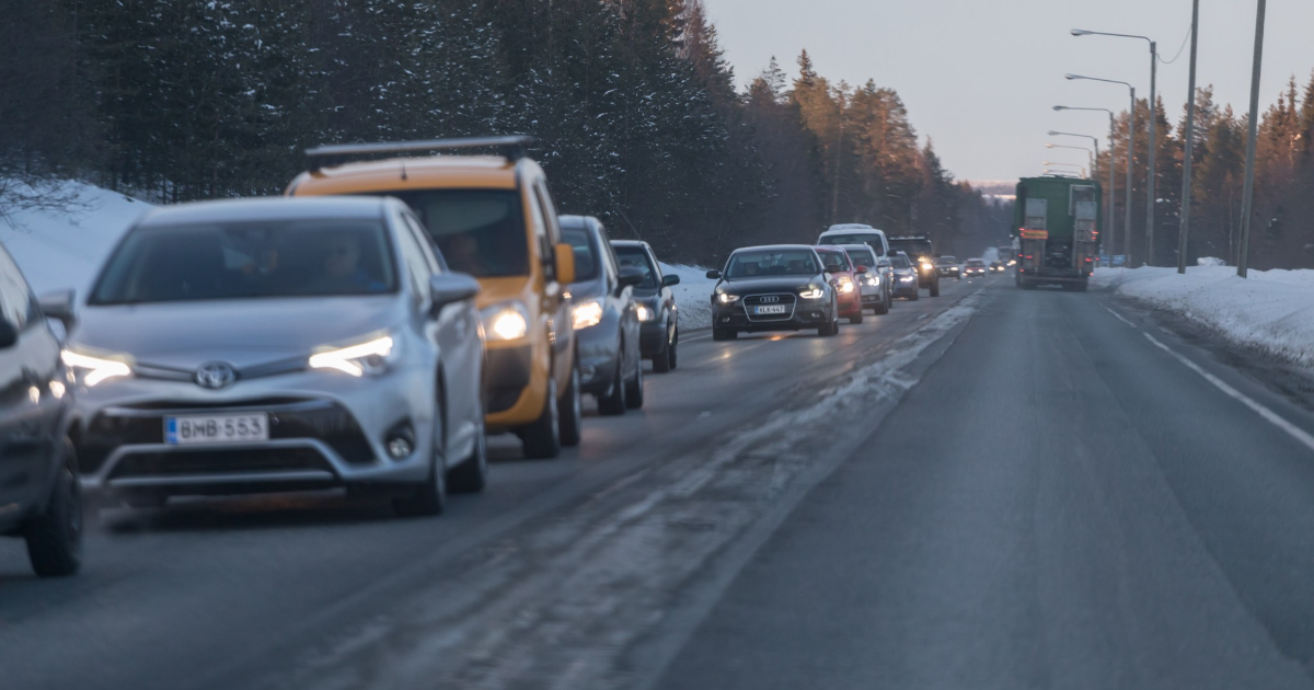 Cars on the road (Photo: Juha Tuomi/Rodeo)