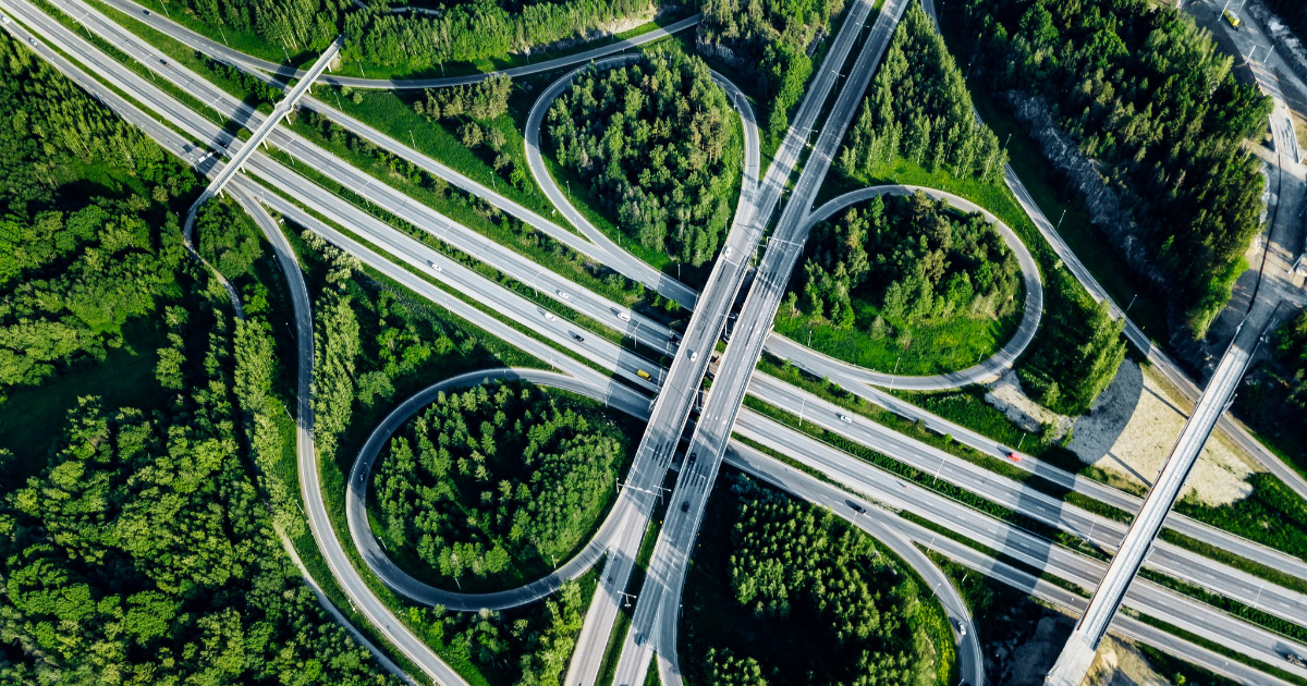Motorväg, stor korsning (Foto: Shutterstock)