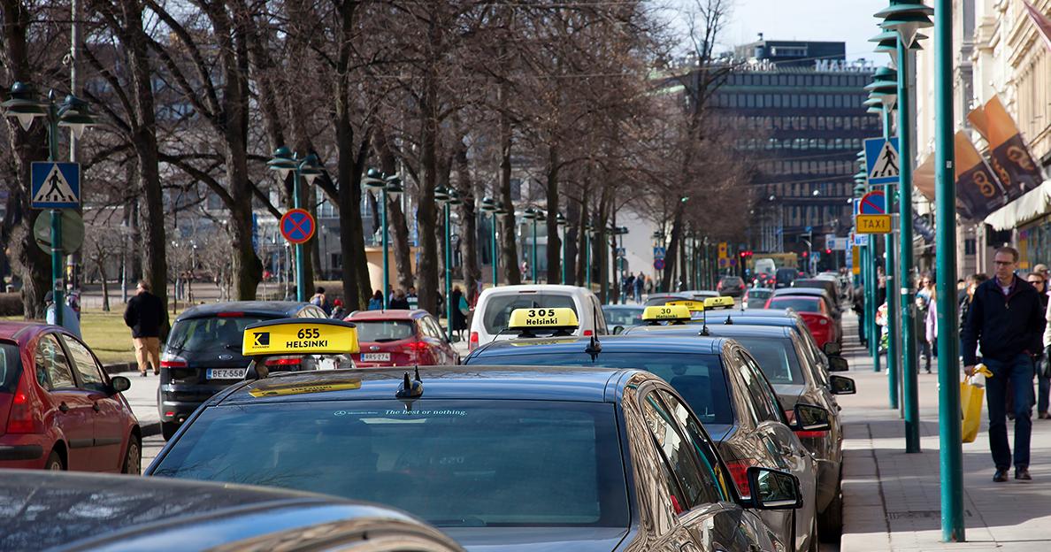 Takseja kadulla (Kuva: Aleksei Andreev / Shutterstock)