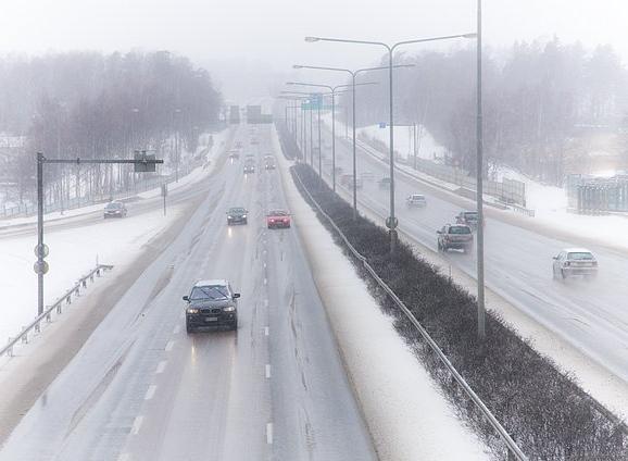 Talvinen moottoritie (Kuva: Rodeo)