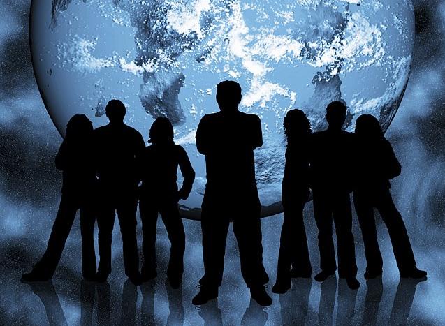 Maapallo ja ihmisiä (Kuva: Rodeo)