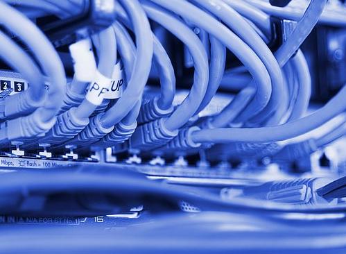 Verkkokaapeleita (Kuva: Rodeo)