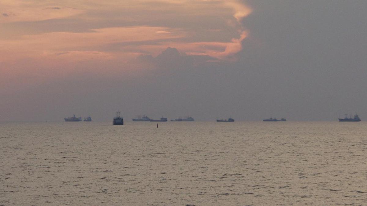 Ships at sea (Photo: LVM)