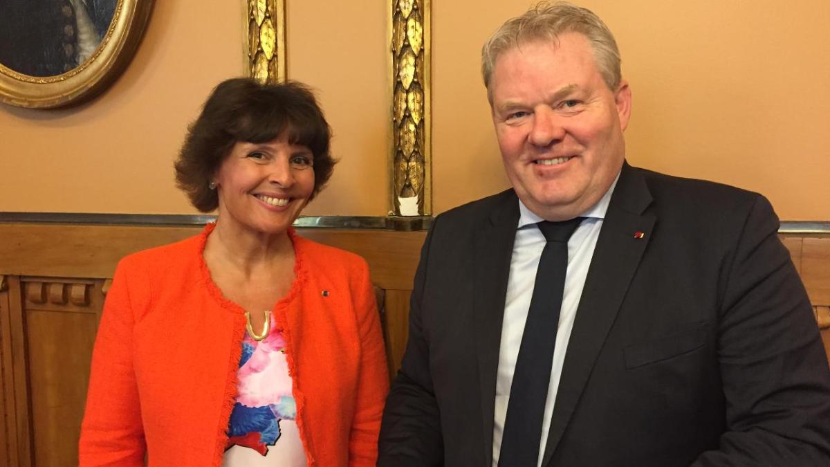 Ministerit Anne Berner ja Sigurður Ingi Jóhannsson. (Kuva: LVM)