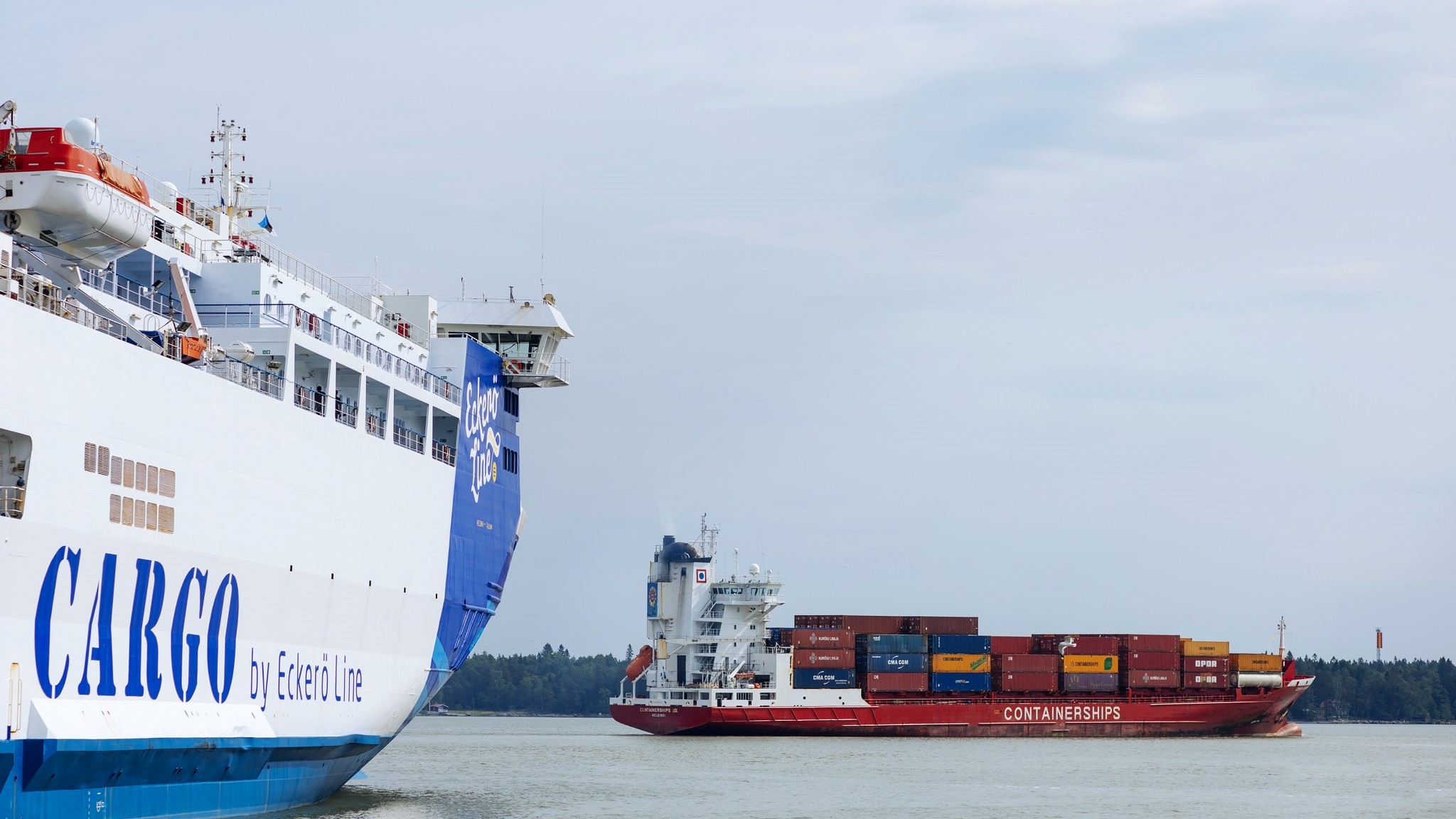 Cargo ships at Vuosaari harbour (Photo: Mika Pakarinen, Keksi)