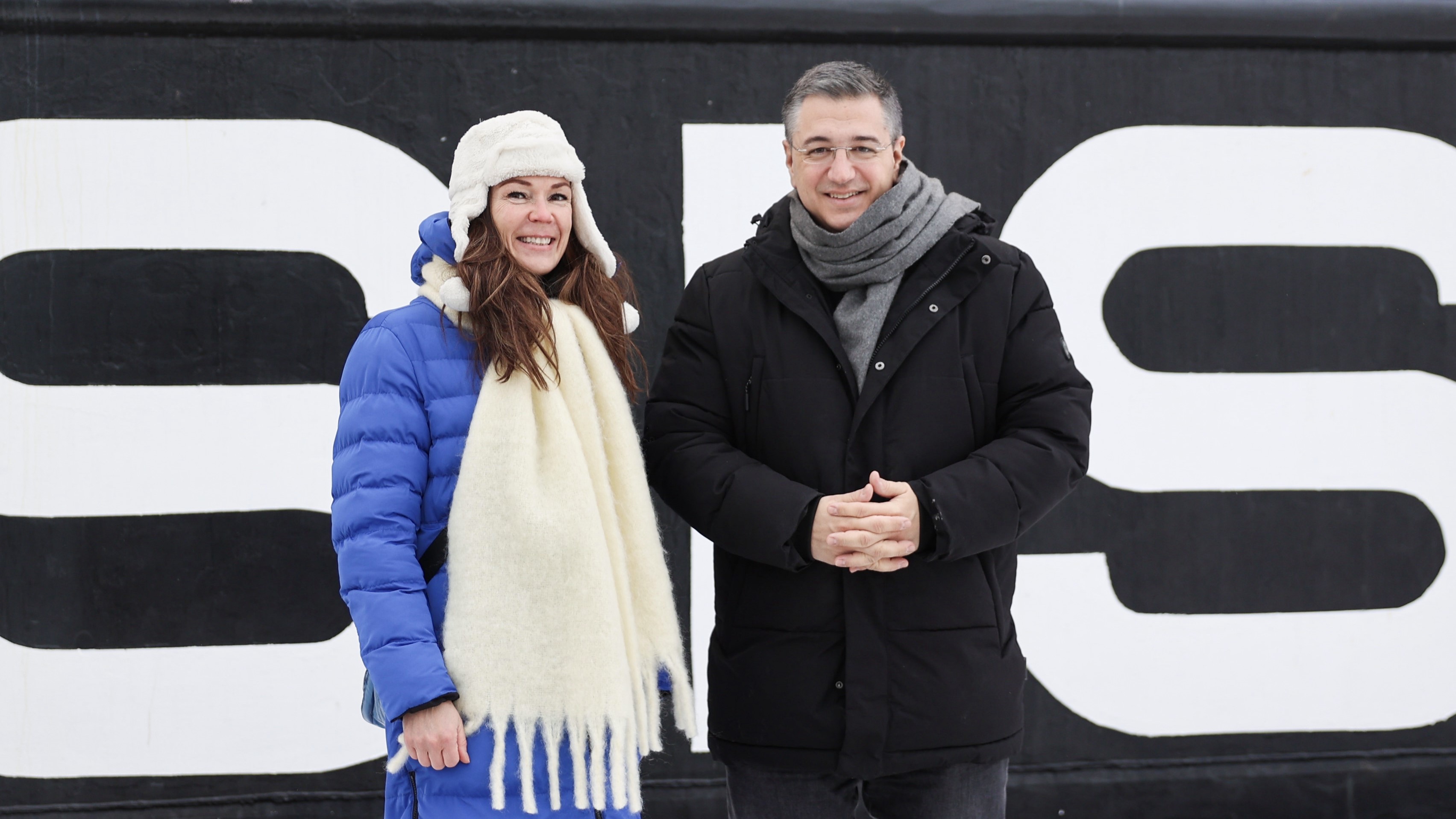 Ministeri Lulu Ranne ja komissaari Apóstolos Tzitzikóstas. (Kuva: Euroopan unioni)